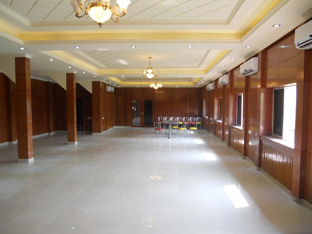 Prayag Aristro Club Ξενοδοχείο Καλκούτα Εξωτερικό φωτογραφία